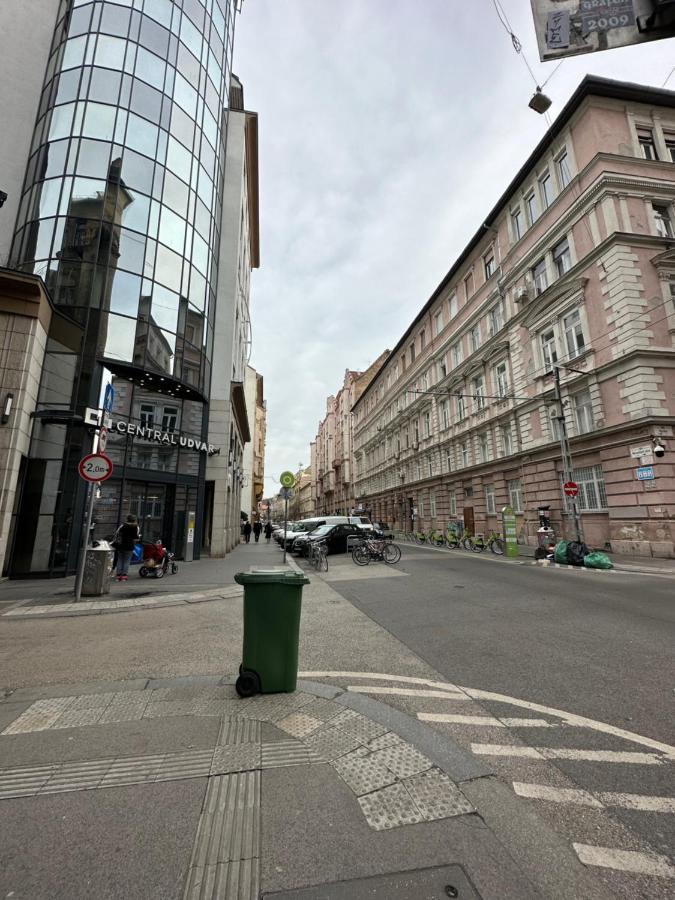 Dolce Vita Будапеща Екстериор снимка